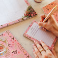 Load image into Gallery viewer, Notitieblok A6 | Colourful Blossom Roze